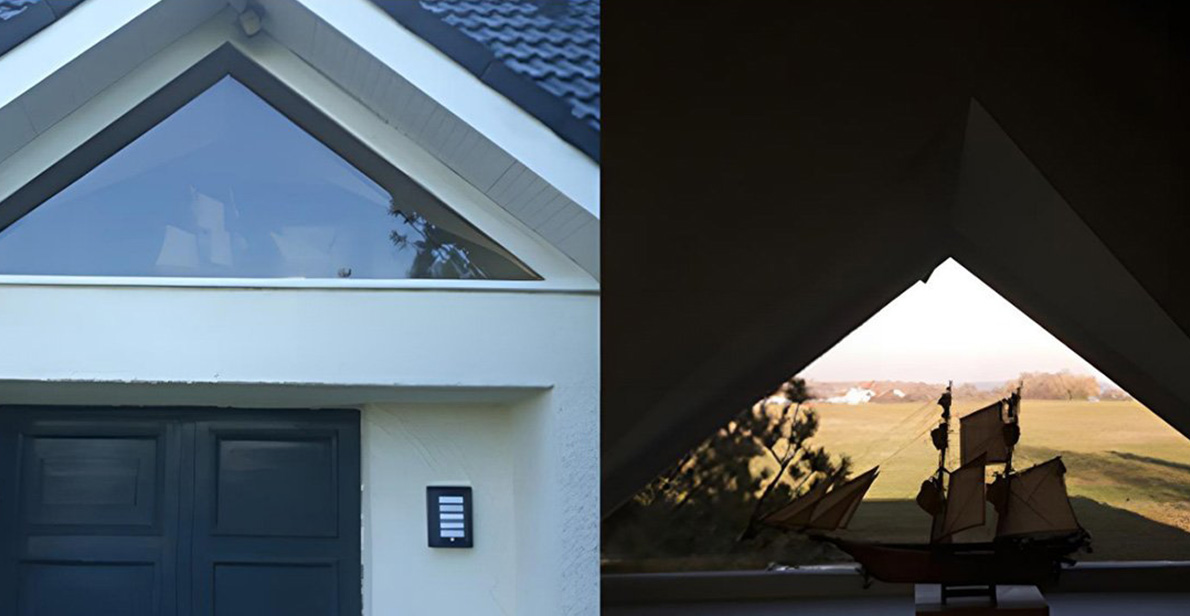Fenêtre avec un vitrage triangulaire sur mesure en plexiglass incolore 3mm.